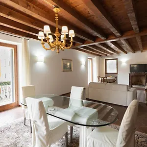  Apartment Domus - Centralissima E Antica Residenza Cappello